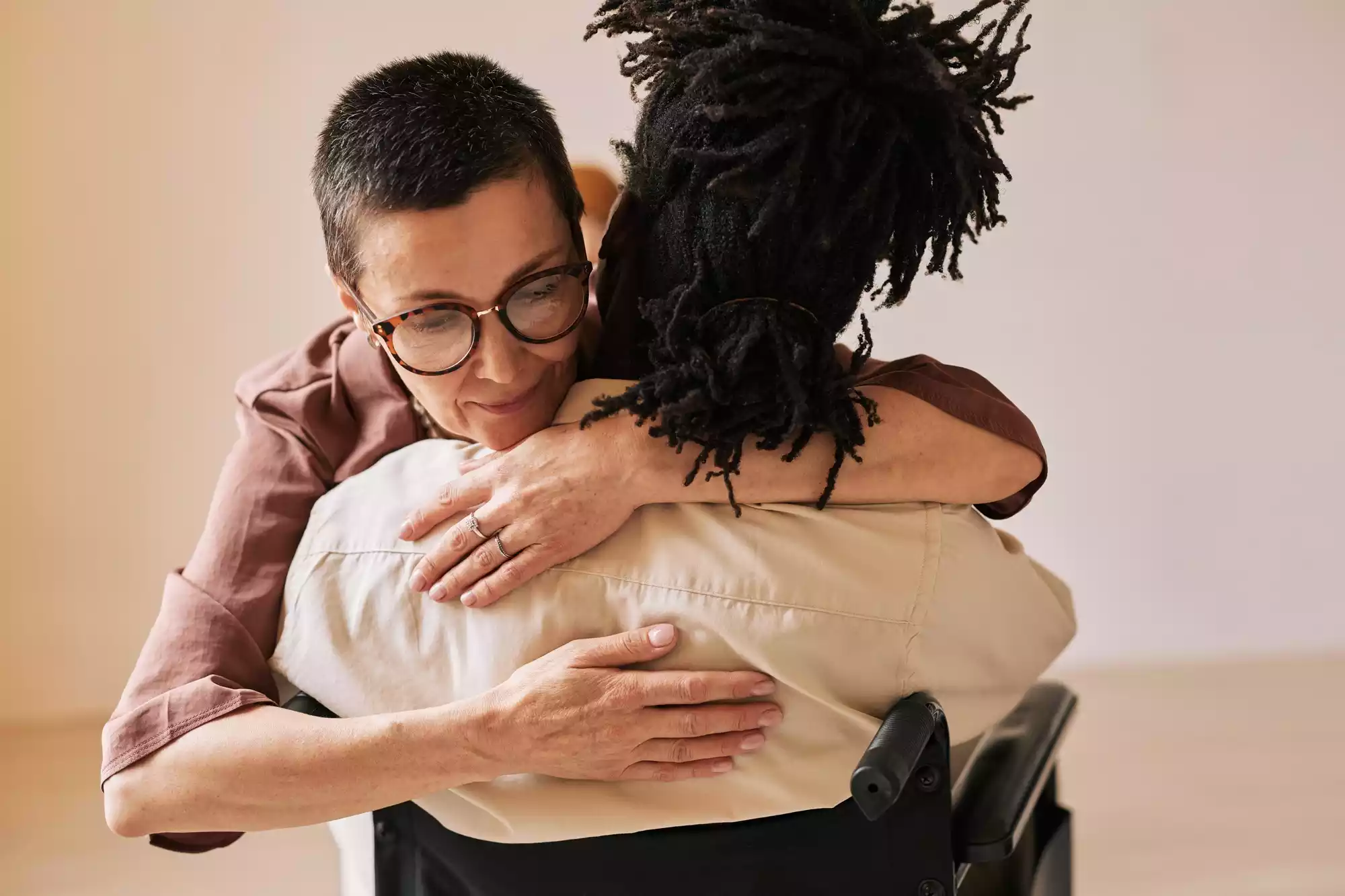 psychologist-supporting-patient-at-therapy-session-2025-03-07-23-51-21-utc